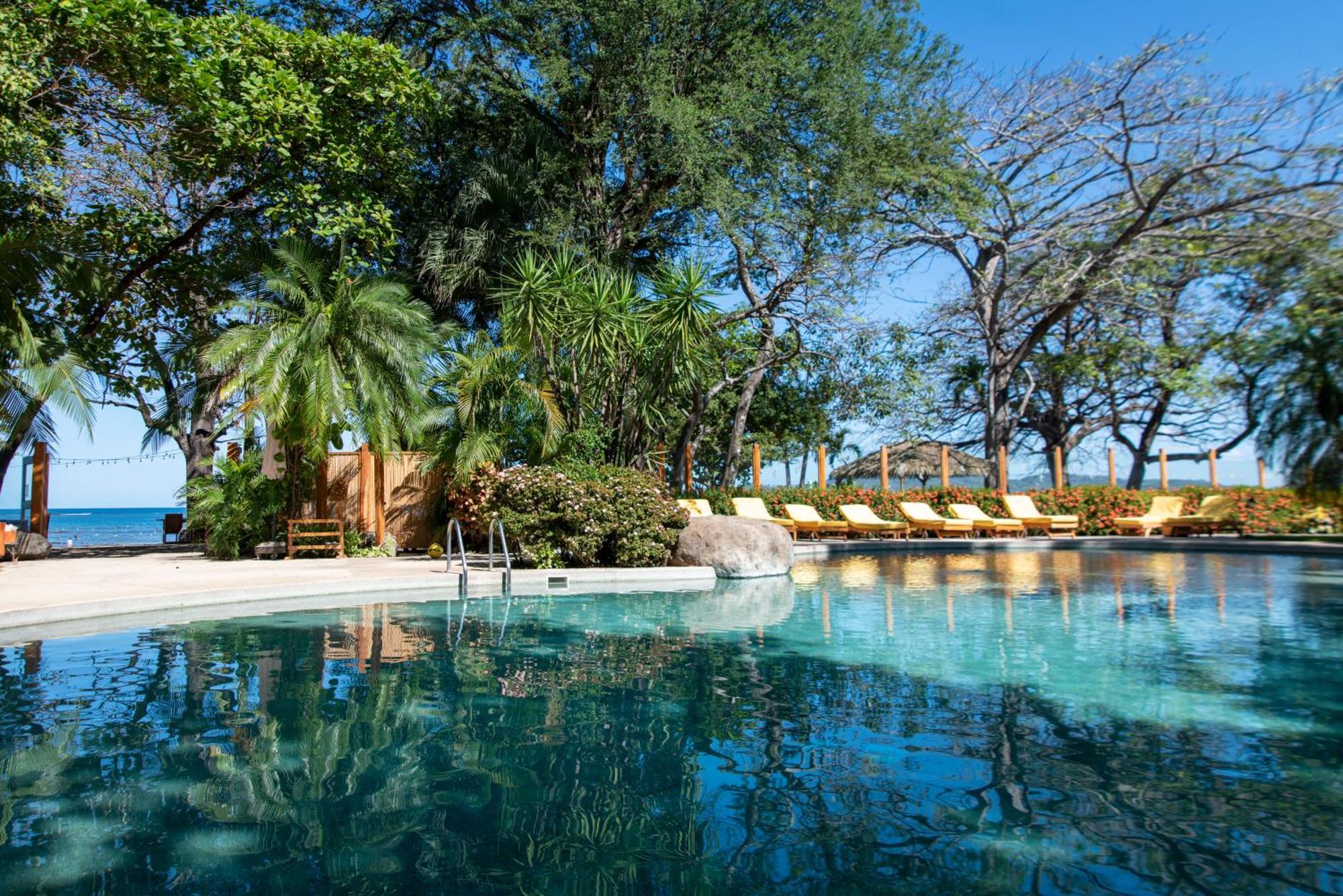 Capitan Suizo Beachfront Boutique Hotel Tamarindo Kültér fotó